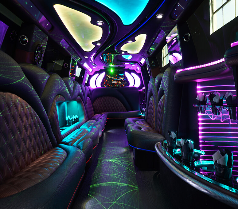 Clearwater, Florida Luxury Limousines & Party Buses
