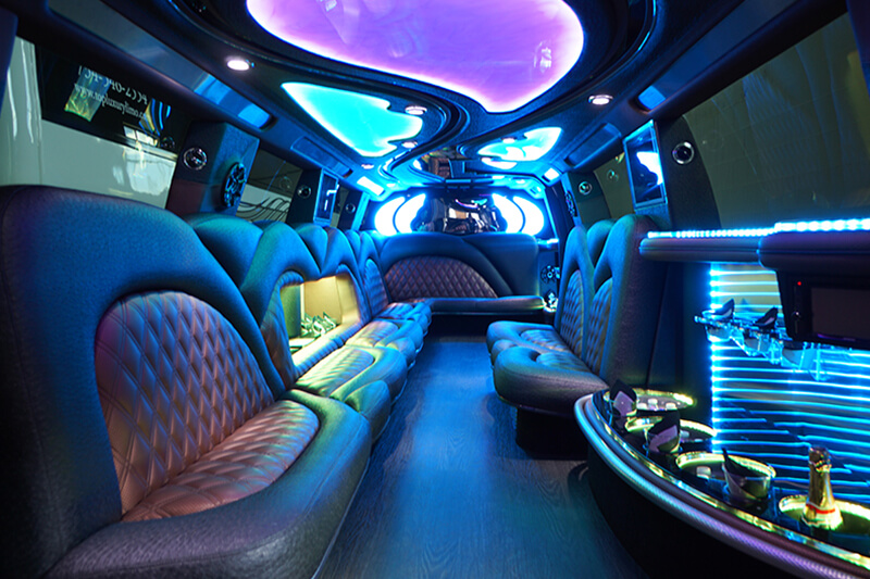 The Best Limousine Service In Tampa, FL With Safe Driving 365 Days A Year